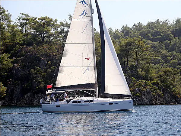 Hanse 385