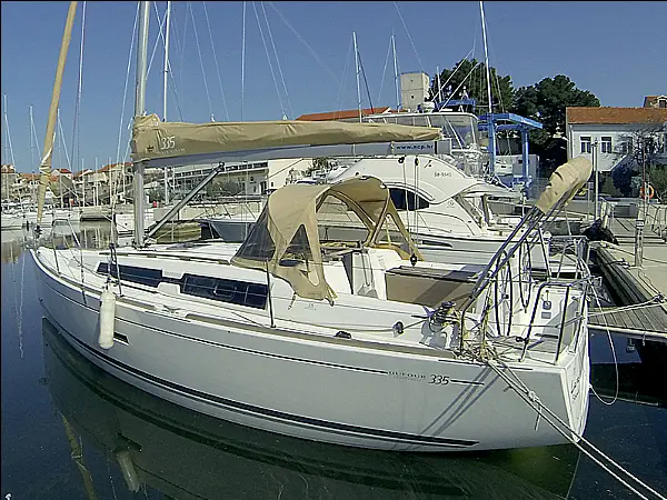Dufour 335 GL