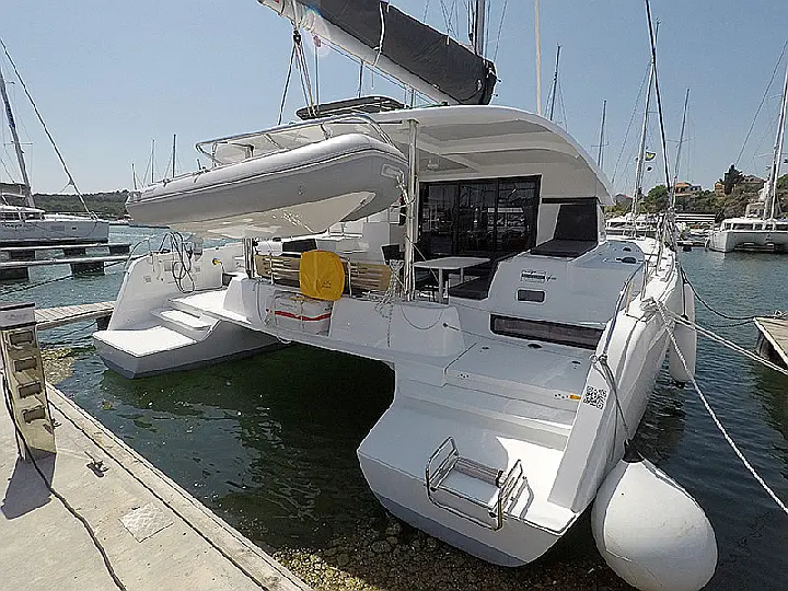 Lagoon 42 - 