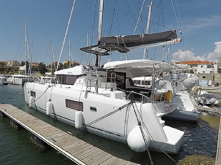 Lagoon 42 - 