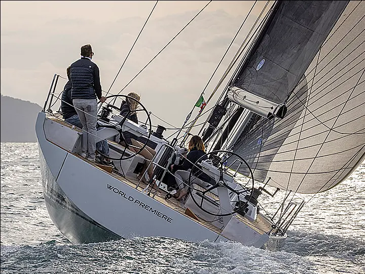 Grand Soleil 44 - Grand Soleil 44 sailing