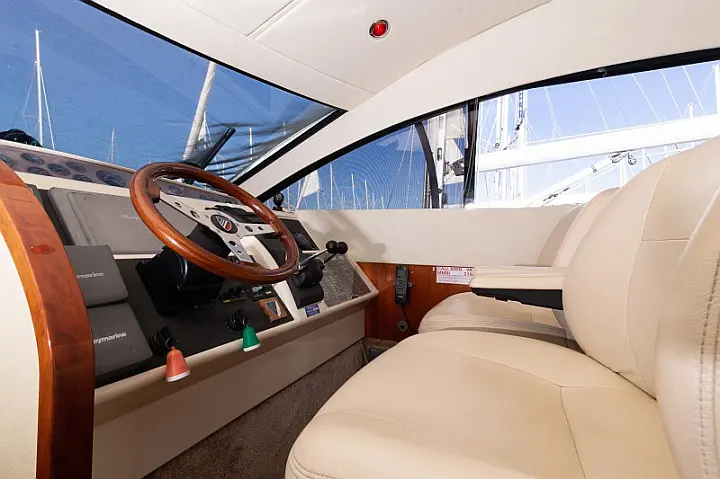 Fairline Phantom 50 - 