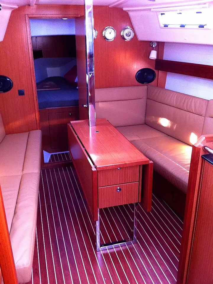 Bavaria Cruiser 32 - 