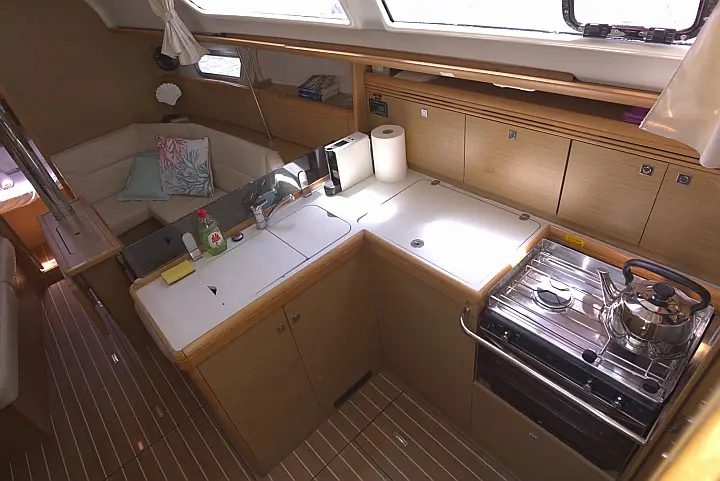 Sun Odyssey 36i - 