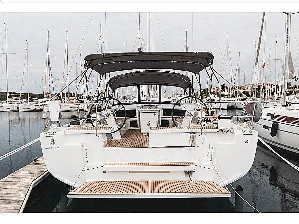 Benetau Oceanis 51.1