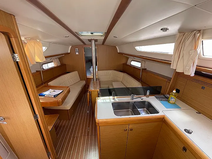 Sun Odyssey 36i - 