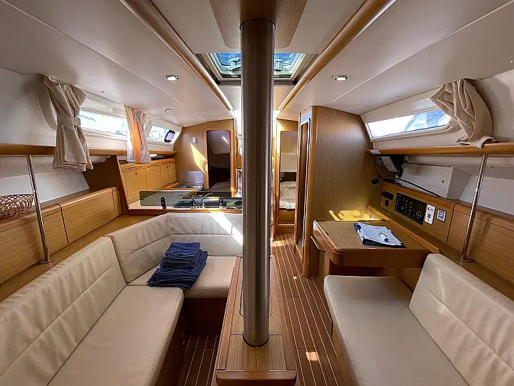 Sun Odyssey 36i - 