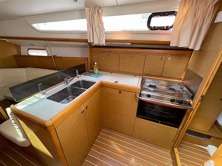 Sun Odyssey 36i - 