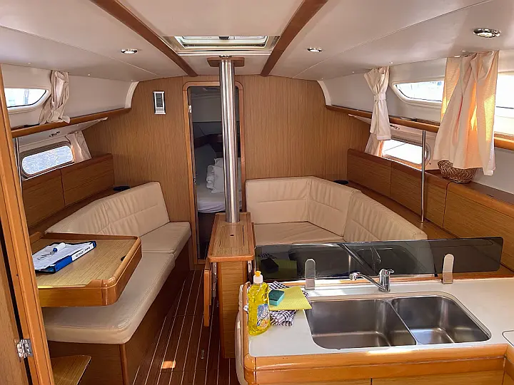Sun Odyssey 36i - 