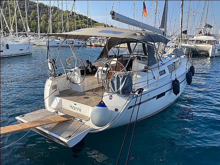 Bavaria 37 Cruiser - 