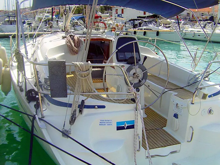 Bavaria 33 Cruiser - 