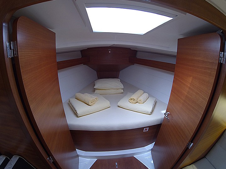 Dufour 350 GL - Dufour 350 interior