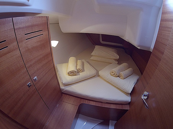 Dufour 350 GL - Dufour 350 interior