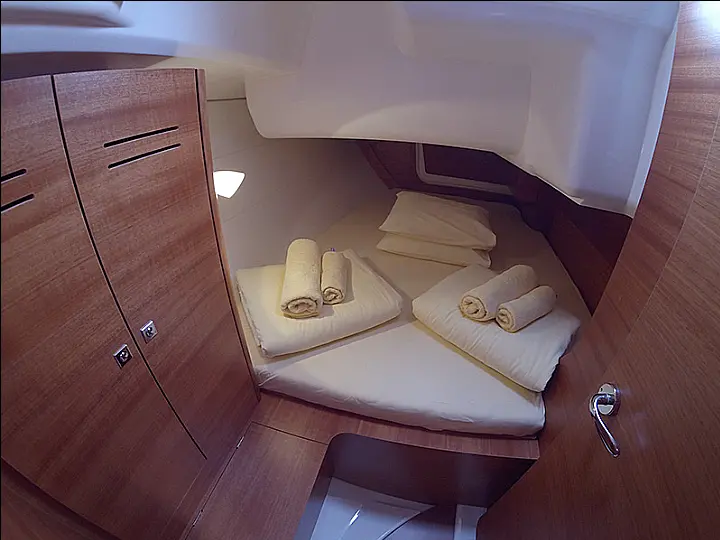 Dufour 350 GL - Dufour 350 interior